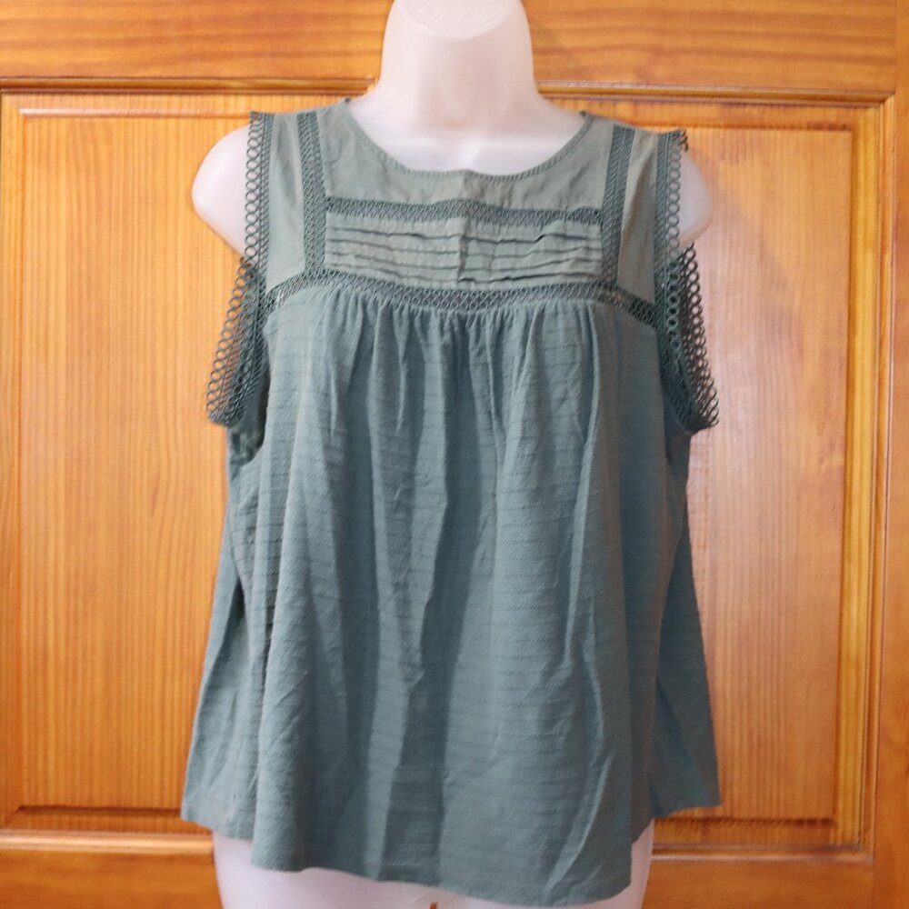 Loft Green Tank Top with Lacey Details Key Hole Med
